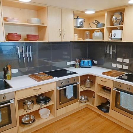 Adventure Q2 Hostel ควีนส์ทาวน์ ภายนอก รูปภาพ