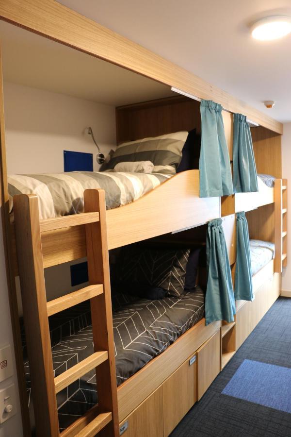 Adventure Q2 Hostel ควีนส์ทาวน์ ภายนอก รูปภาพ