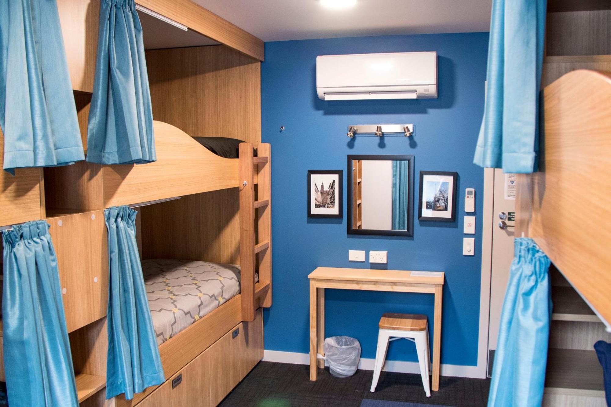Adventure Q2 Hostel ควีนส์ทาวน์ ภายนอก รูปภาพ