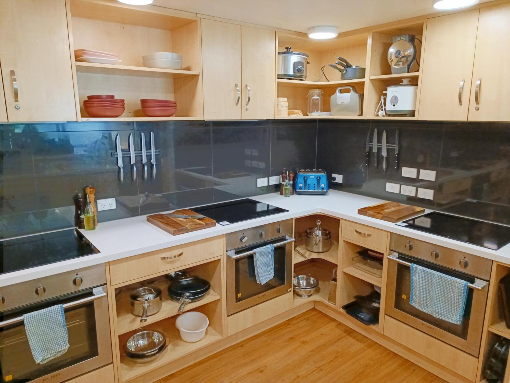 Adventure Q2 Hostel ควีนส์ทาวน์ ภายนอก รูปภาพ